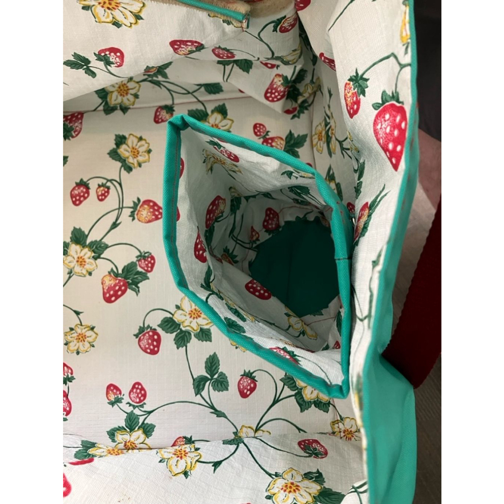 Hand crafted Unbranded Green and Red Combo Picnic Basket Tarp Tablecloth Floral